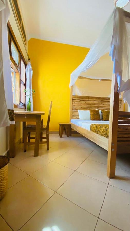 Buutu Nest Bed and Breakfast Jinja Buitenkant foto
