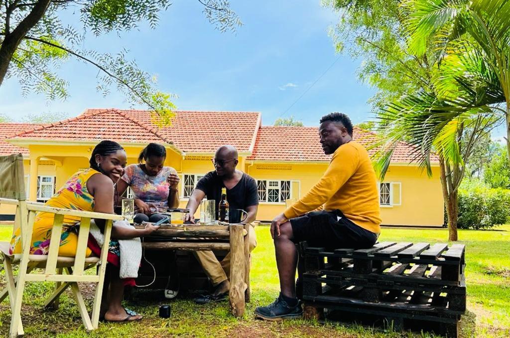 Buutu Nest Bed and Breakfast Jinja Buitenkant foto